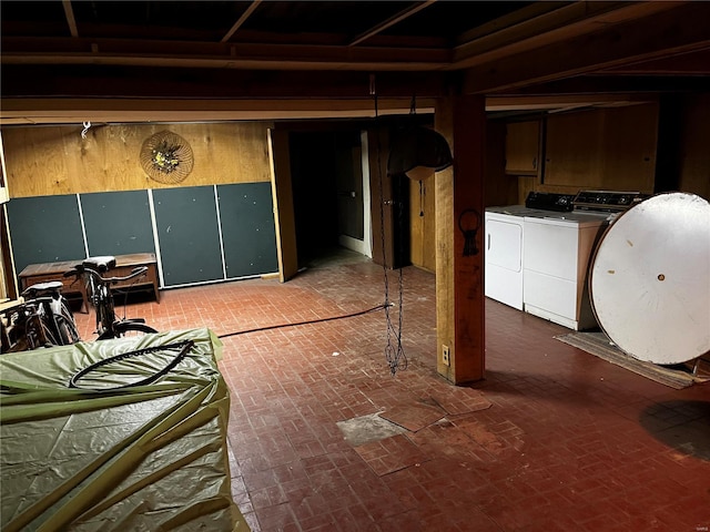 basement with washer and dryer