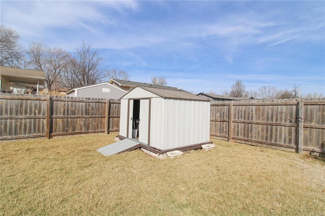 view of outdoor structure with a yard