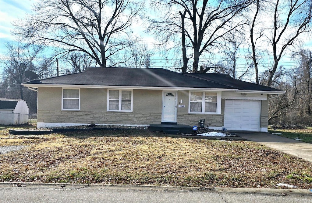 view of front facade with a garage