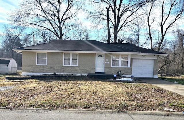 view of front facade with a garage