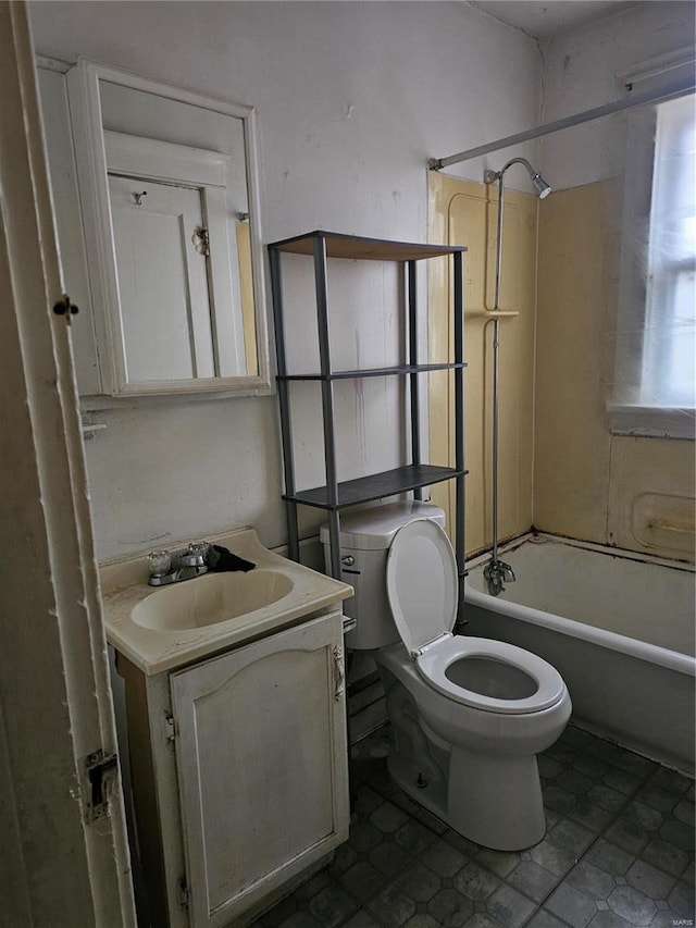 full bathroom featuring vanity, toilet, and shower / bath combination