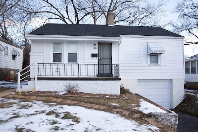 view of front facade with a garage