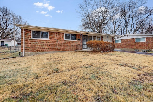 view of front of property with a front yard