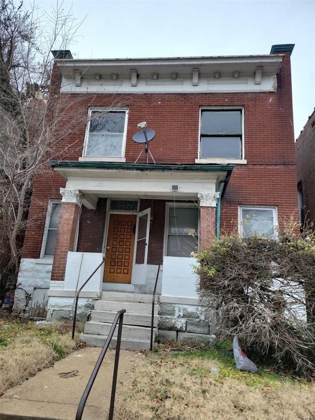 view of front facade