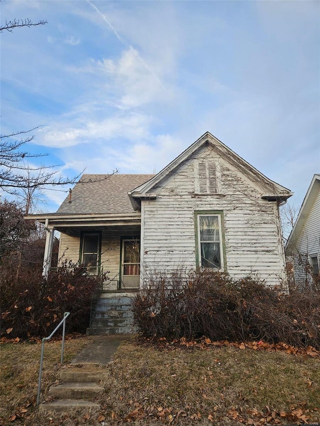 view of front of property with covered porch