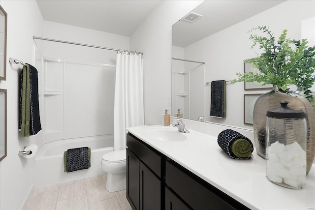 bathroom with tile patterned floors, visible vents, shower / bath combo with shower curtain, toilet, and vanity