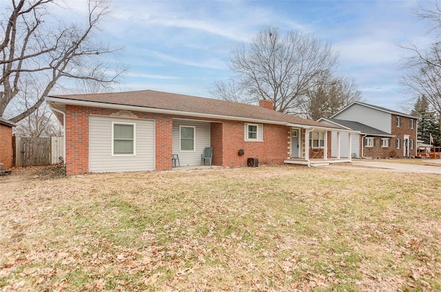 view of front of home with a front yard