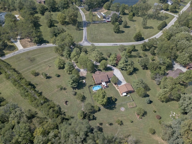 birds eye view of property featuring a rural view