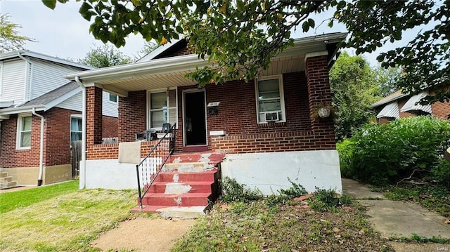 view of front facade with covered porch