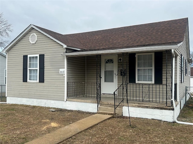 view of front facade with covered porch