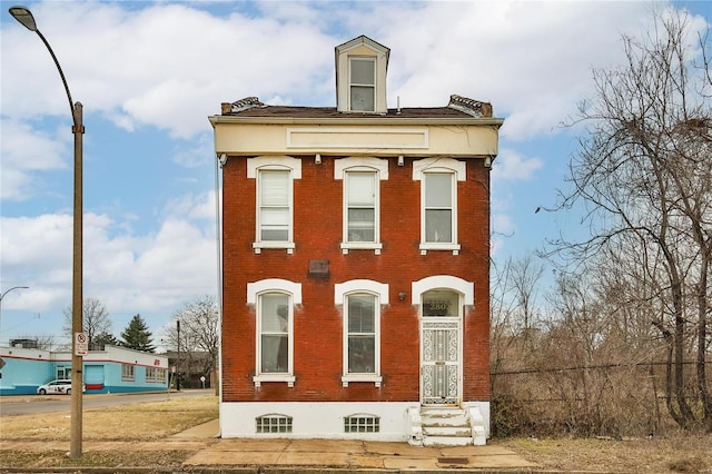 view of front of property