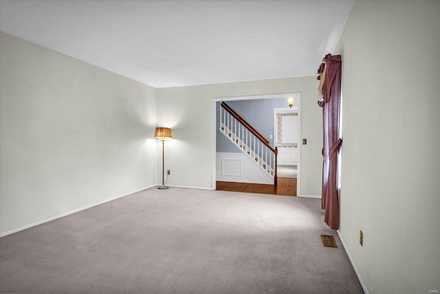 empty room featuring carpet