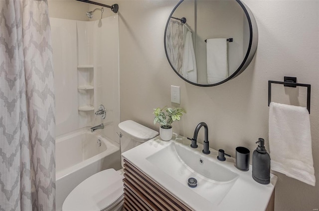 full bathroom featuring shower / bathtub combination with curtain, sink, and toilet