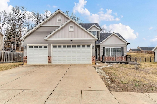 view of front facade featuring a garage