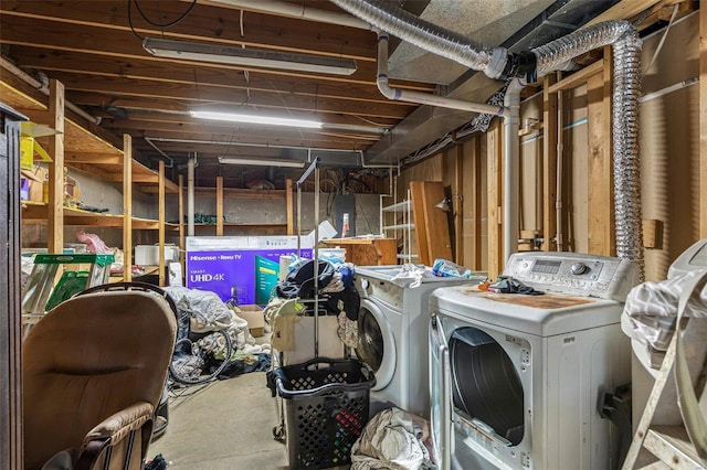 basement featuring washer and clothes dryer