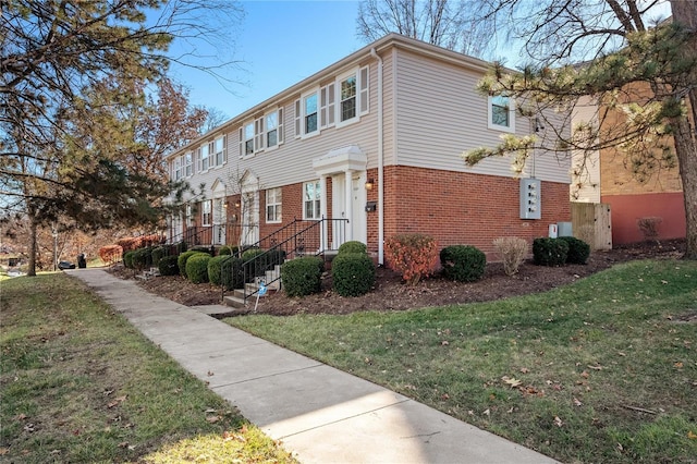 view of front of house with a front yard