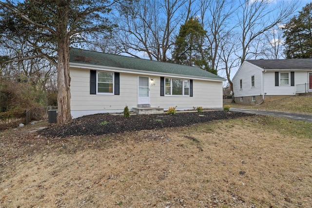 view of front of house with a front yard