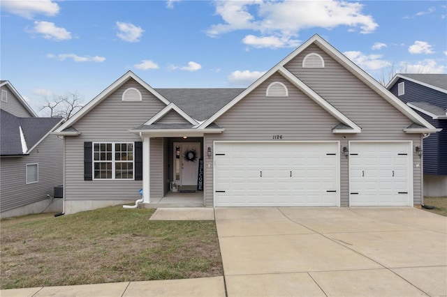 view of front of home with a front lawn