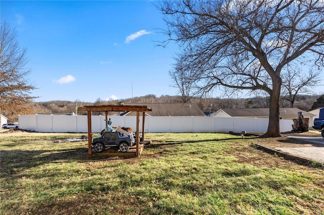 view of yard featuring fence