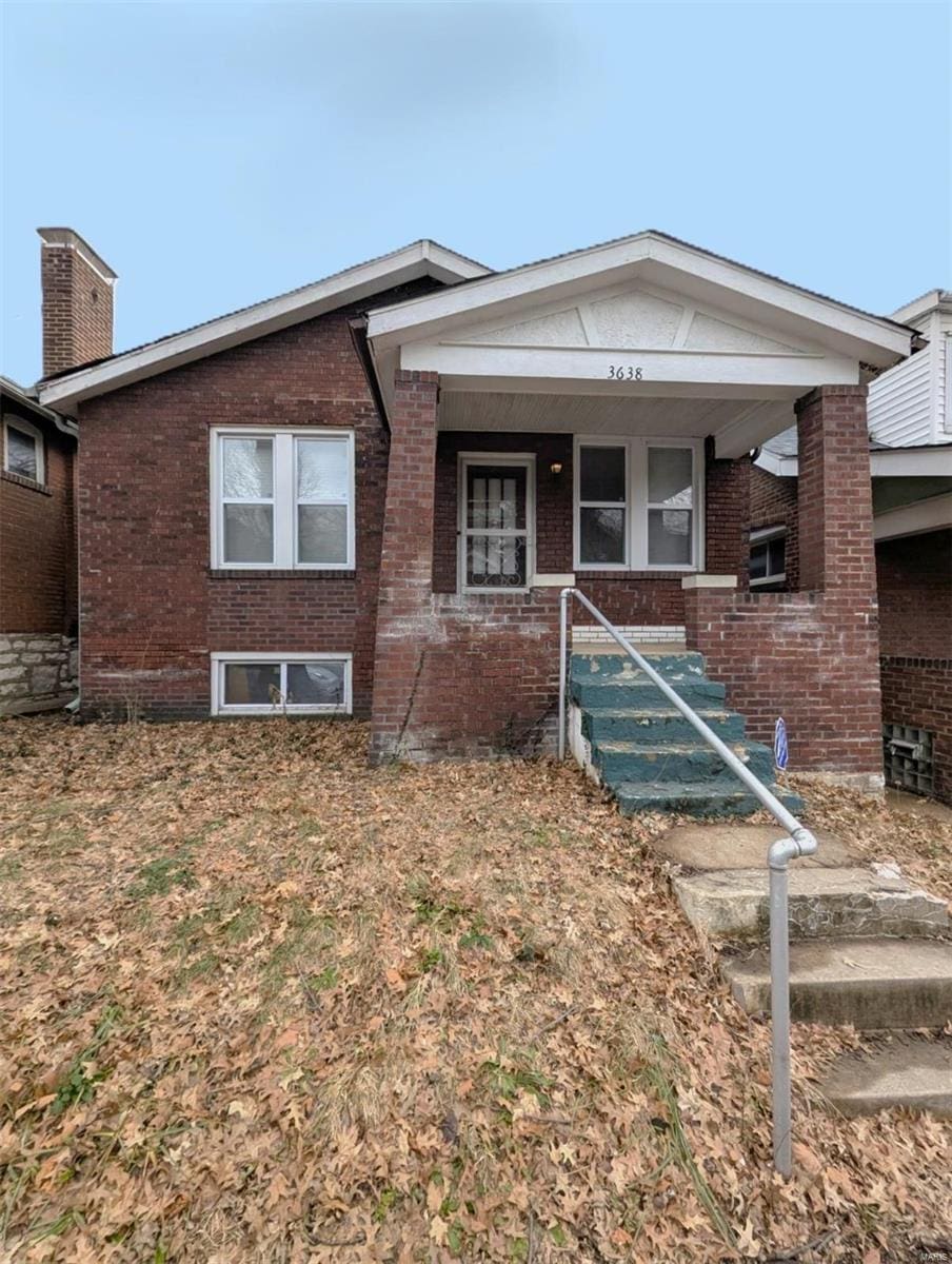 view of front of house featuring covered porch