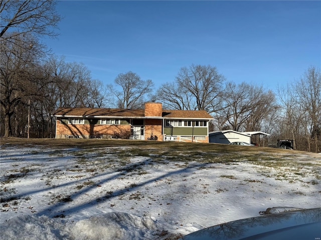 view of front of property