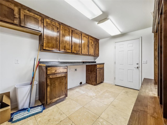 kitchen featuring light tile patterned floors