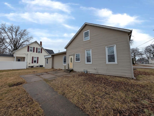 exterior space with a yard