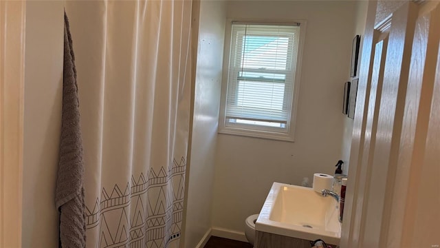 bathroom featuring sink