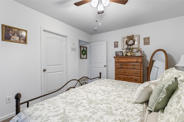 bedroom featuring ceiling fan