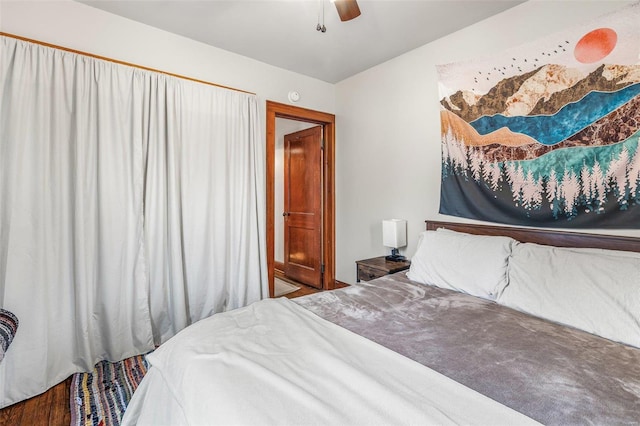 bedroom featuring ceiling fan