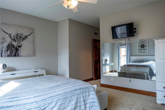 bedroom with ceiling fan