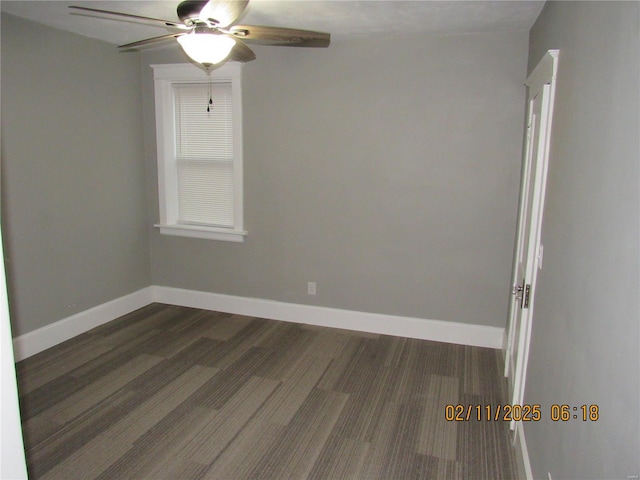 empty room with ceiling fan