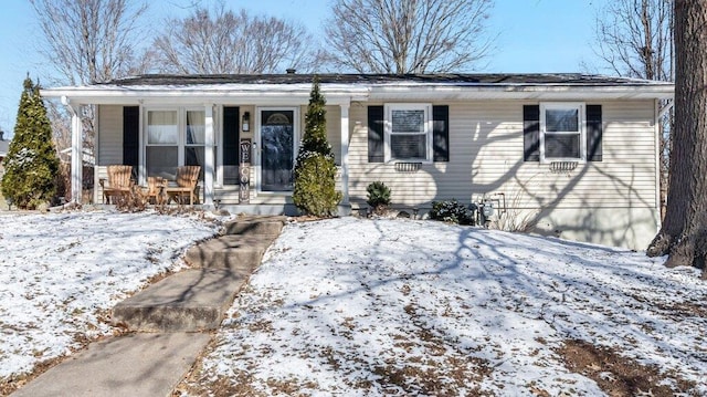 ranch-style house with covered porch