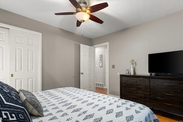 bedroom with ceiling fan