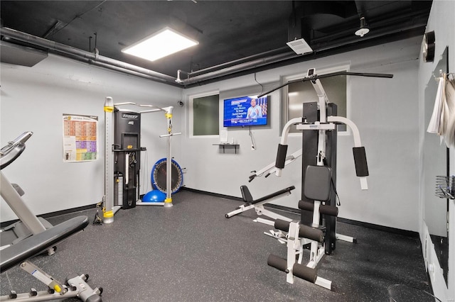 workout area with baseboards