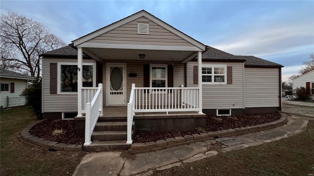 view of front of house featuring covered porch