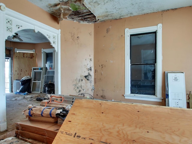 miscellaneous room featuring ceiling fan