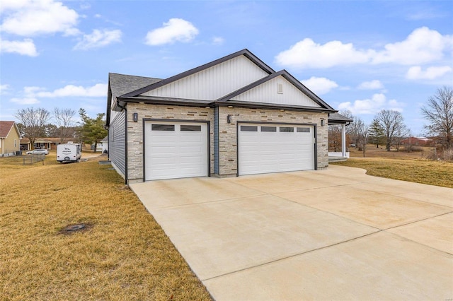 exterior space featuring a yard