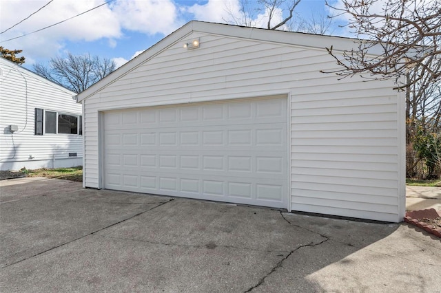 view of detached garage