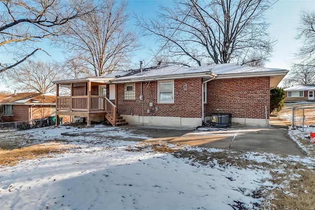 view of front of home featuring central AC