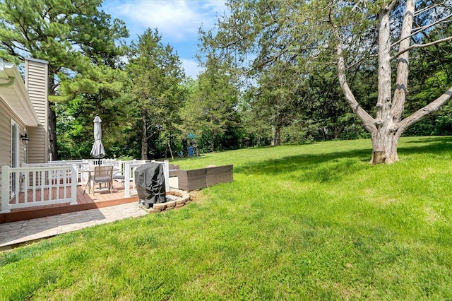 view of yard with a patio