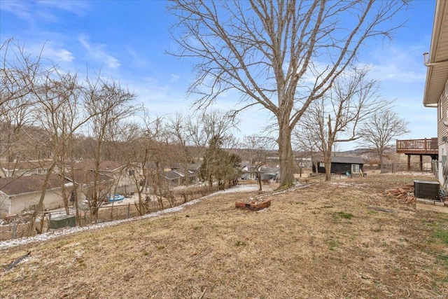 view of yard featuring cooling unit