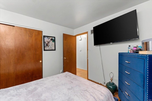 bedroom with a closet