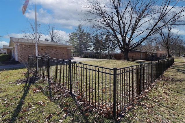 view of yard featuring fence