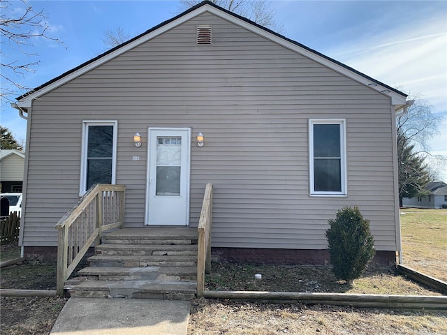 view of front of property with entry steps