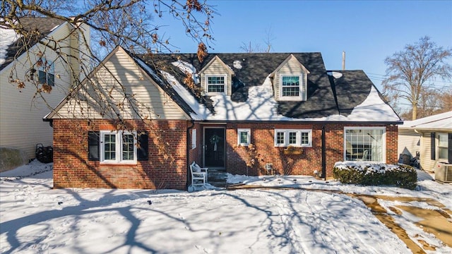 view of front facade with brick siding