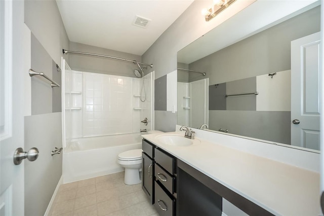 full bathroom featuring shower / bath combination, visible vents, toilet, vanity, and baseboards