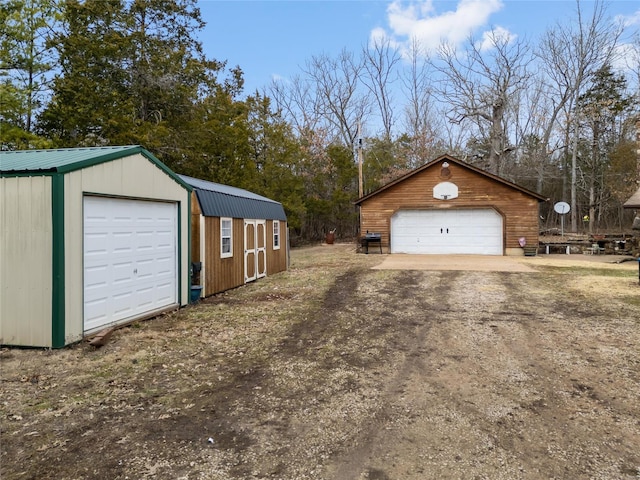 view of detached garage