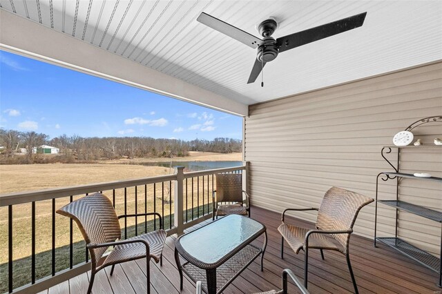 deck with ceiling fan