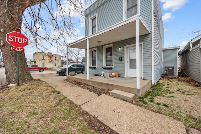 view of front of house featuring covered porch